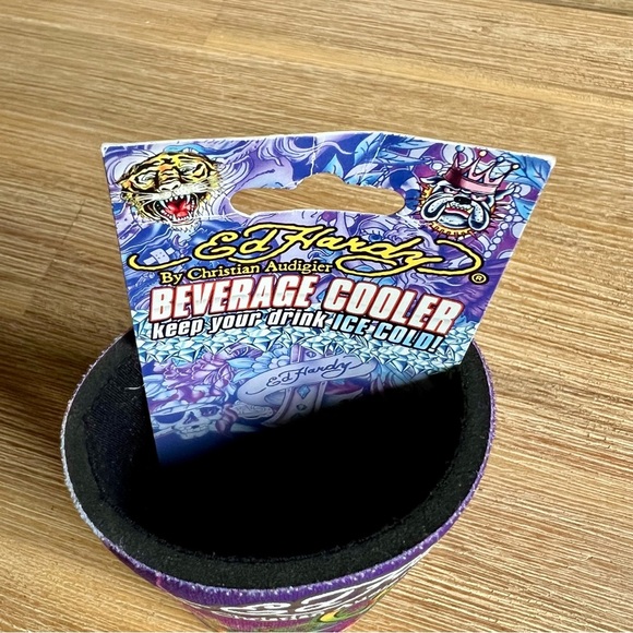 ED HARDY Christian Audigier Tattoo KOOZIE True Love Rare Y2K 90s Can Cooler - Picture 8 of 12